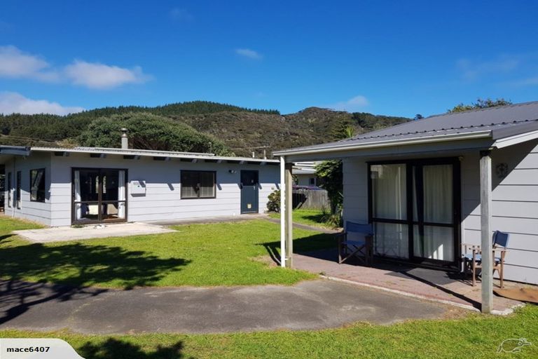 Photo of property in 3 Cordyline Road, Port Waikato, Tuakau, 2695