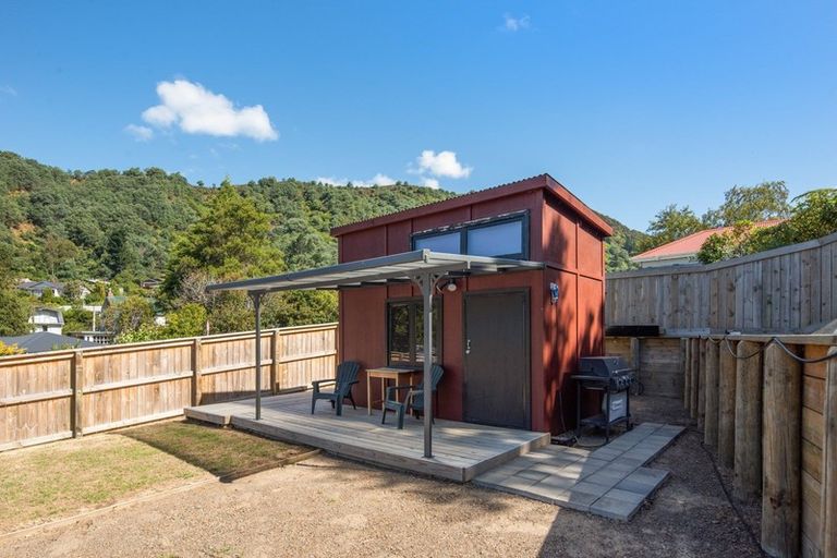 Photo of property in 37a Wairau Road, Picton, 7220