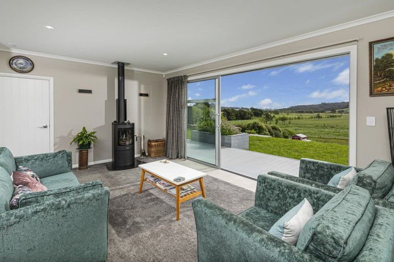 Photo of property in 12 Awatiro Drive, Kaukapakapa, 0871
