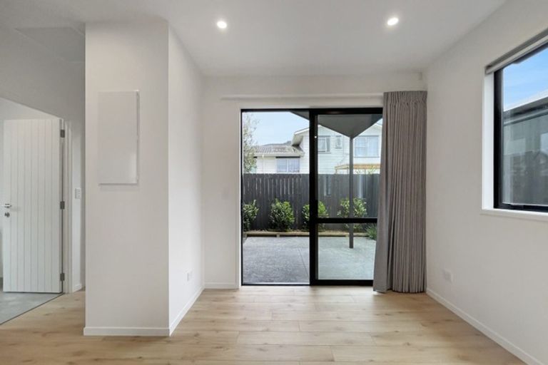 Photo of property in 11 Ara Reti, Mangere, Auckland, 2022