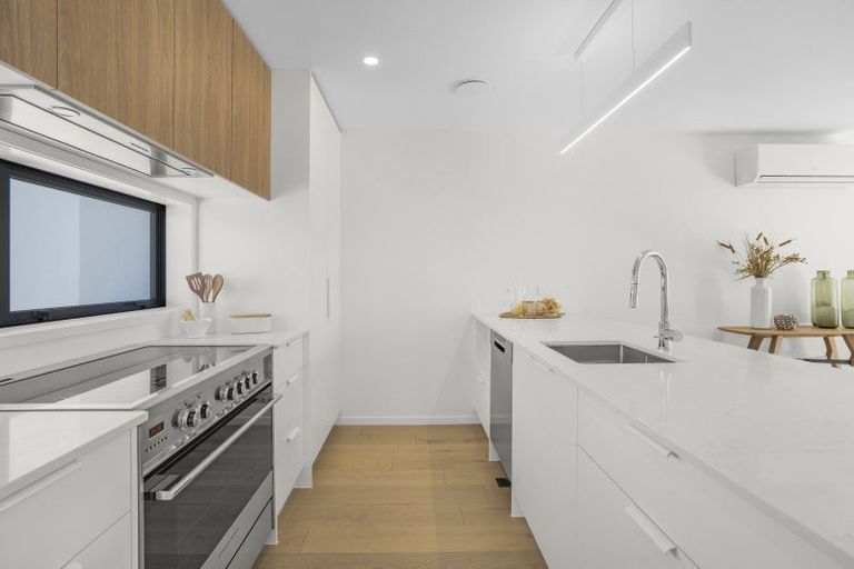 Photo of property in 2 Pascoe Avenue, Paremata, Porirua, 5026