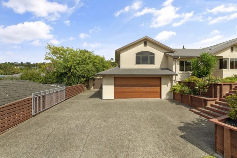 Photo of property in 2 Riverstone Drive, Welcome Bay, Tauranga, 3112