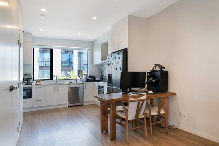 Photo of property in 9 Landing Path Drive, Hobsonville, Auckland, 0616