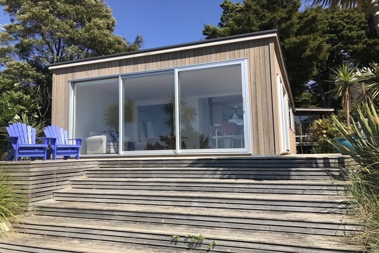 Photo of property in 35 Totara Avenue, Collingwood, 7073