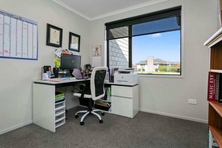 Photo of property in 34 Tulip Drive, Cambridge, 3434