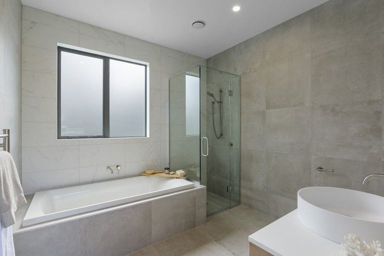 Photo of property in 73 Paparoa Street, Papanui, Christchurch, 8053