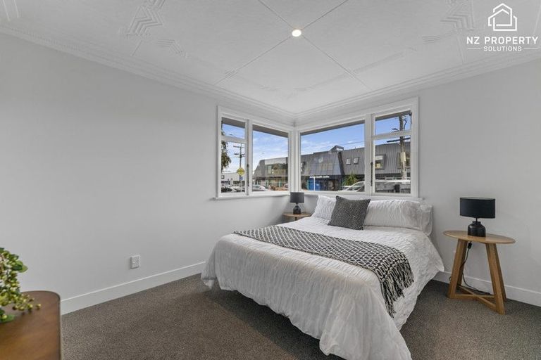 Photo of property in 73 Macandrew Road, South Dunedin, Dunedin, 9012