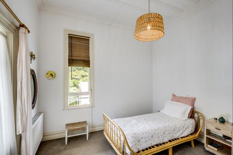 Photo of property in 2 Cameron Road, Bluff Hill, Napier, 4110