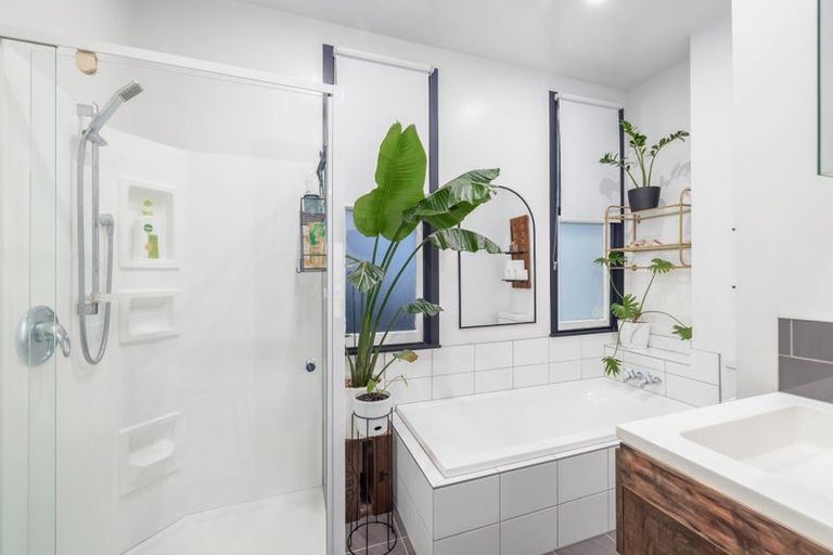 Photo of property in 12 Tyrone Street, Belfast, Christchurch, 8051