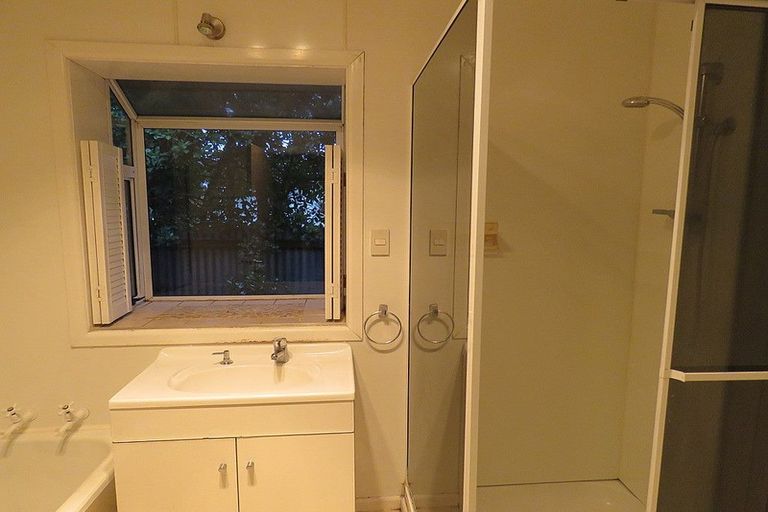 Photo of property in 72 Grahams Road, Burnside, Christchurch, 8041