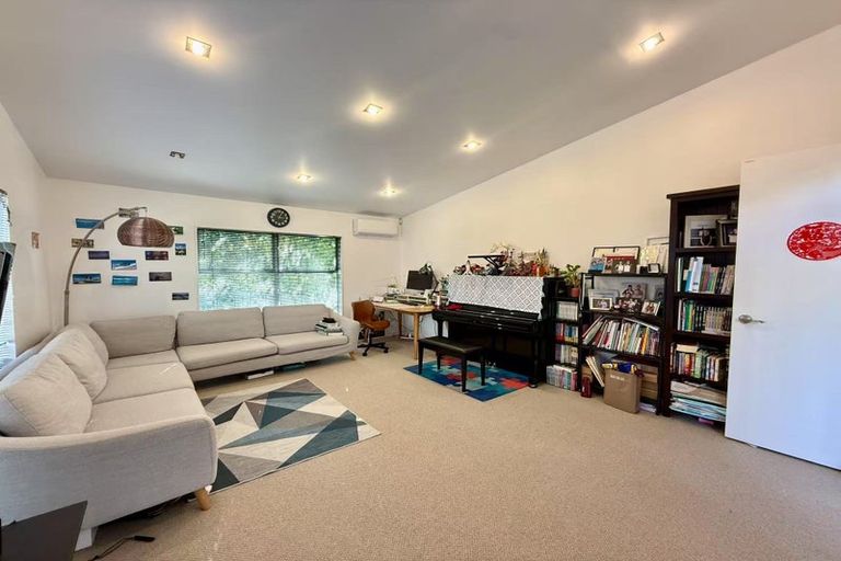 Photo of property in 26c Schnapper Rock Road, Schnapper Rock, Auckland, 0632