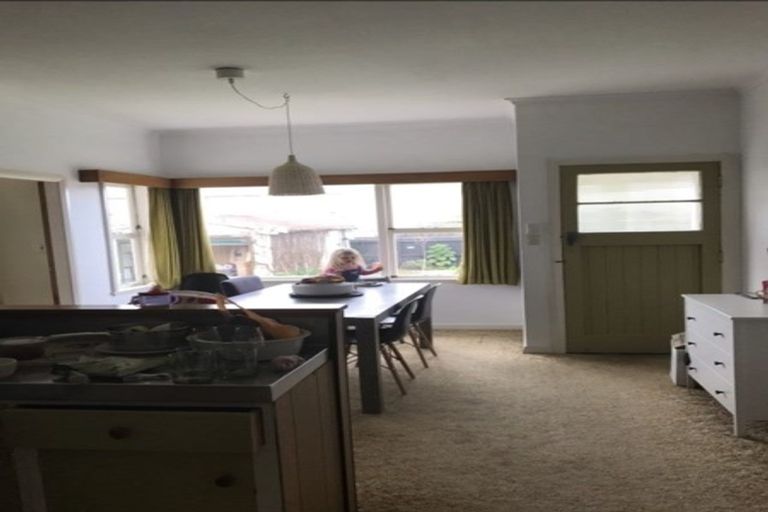 Photo of property in 133 Derwent Street, Island Bay, Wellington, 6023