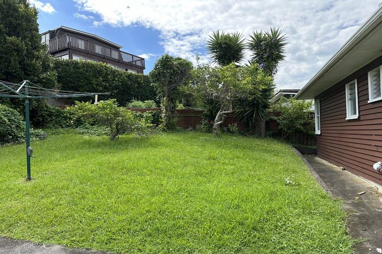 Photo of property in 15 Bevyn Street, Castor Bay, Auckland, 0620