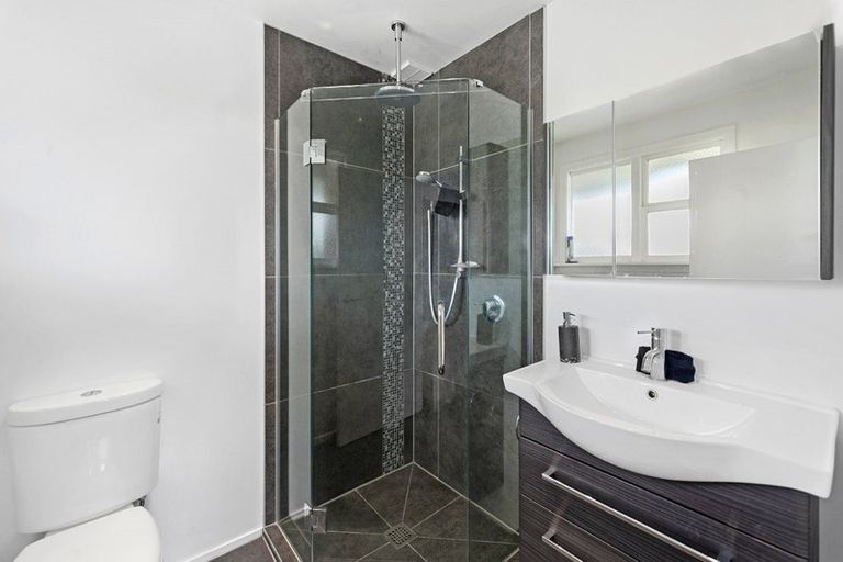 Photo of property in 6 Oakhampton Street, Hornby, Christchurch, 8042