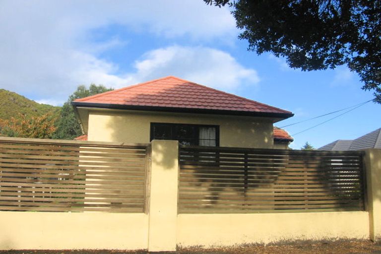 Photo of property in 2/10 Tyndall Street, Waiwhetu, Lower Hutt, 5010