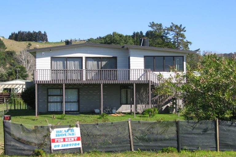 Photo of property in 33 Marine Parade, Cooks Beach, Whitianga, 3591