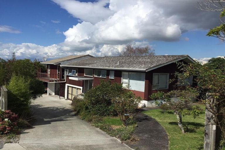 Photo of property in 18 Grenada Avenue, Forrest Hill, Auckland, 0620