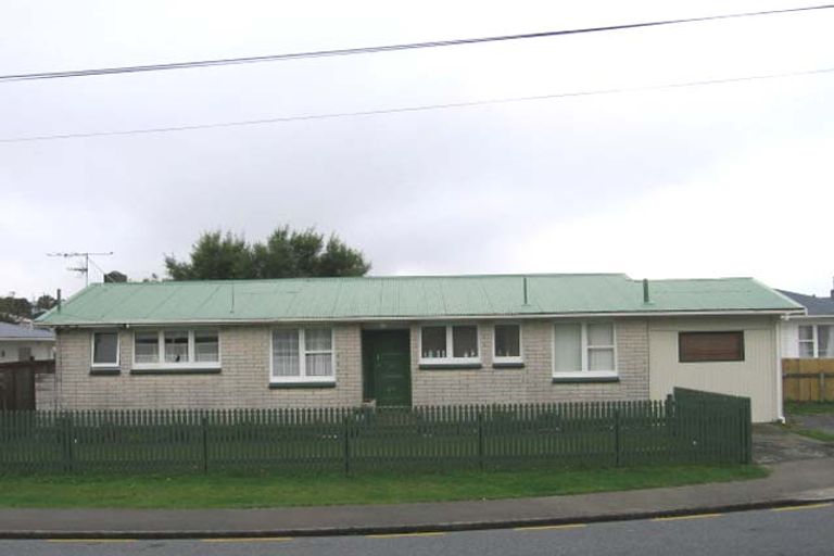 Photo of property in 5 Oswald Crescent, Paparangi, Wellington, 6037