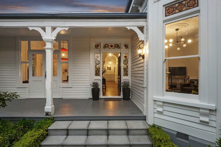 Photo of property in 112 Leinster Road, Merivale, Christchurch, 8014