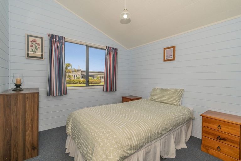 Photo of property in 24 Meadow Drive, Whitianga, 3510
