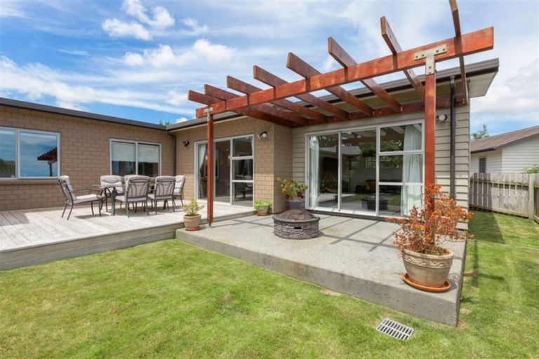 Photo of property in 23 Tasman Close, Aotea, Porirua, 5024