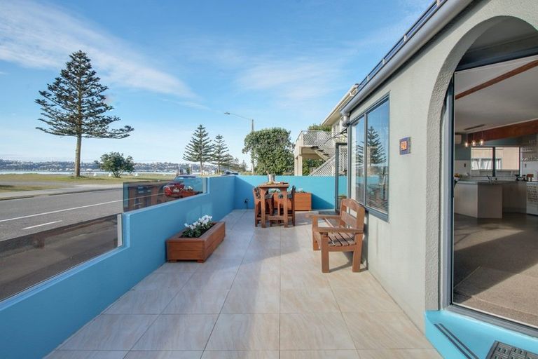 Photo of property in 2/29 The Esplanade, Westshore, Napier, 4110