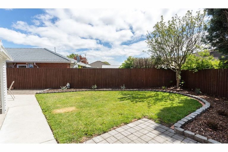 Photo of property in 2/96 Buchanans Road, Hei Hei, Christchurch, 8042