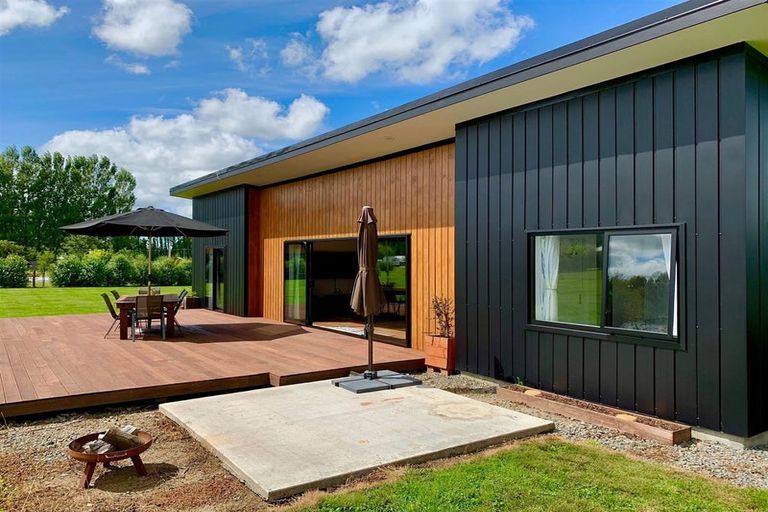 Photo of property in 32 Argyll Road, Otane, 4276