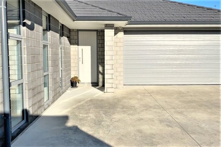 Photo of property in 27 Hebe Crescent, Papamoa Beach, Papamoa, 3118