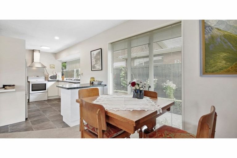 Photo of property in 3/356 Yaldhurst Road, Russley, Christchurch, 8042