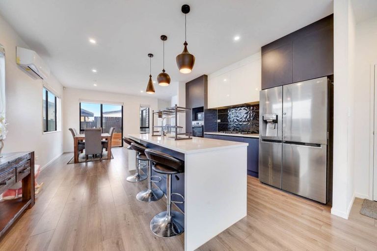 Photo of property in 73 Bellbird Street, Papakura, 2110