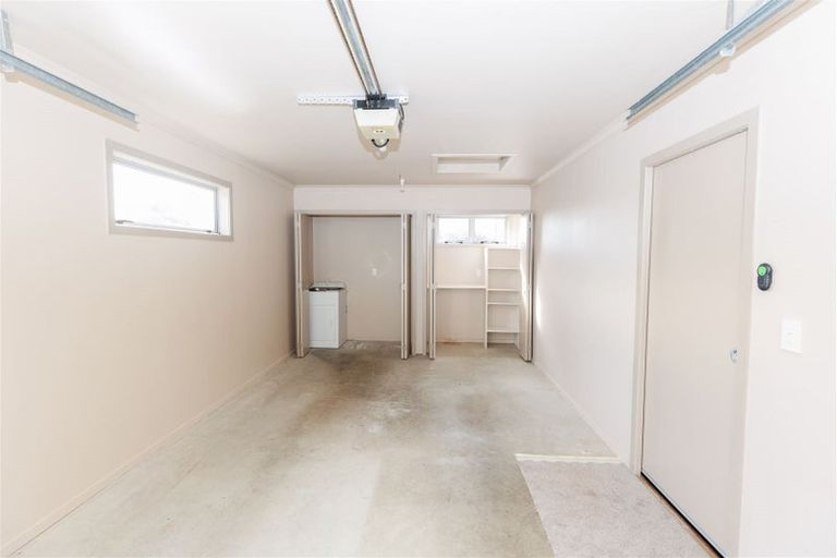 Photo of property in 27a Hawtrey Terrace, Churton Park, Wellington, 6037