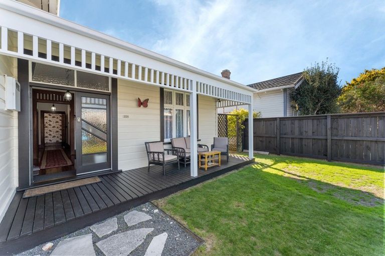 Photo of property in 228 Devon Street West, New Plymouth, 4310