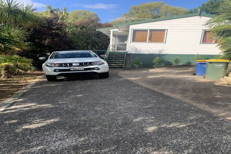 Photo of property in 23 Imperial Place, Henderson, Auckland, 0612