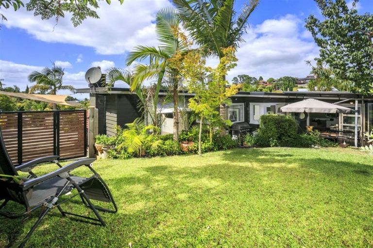 Photo of property in 102 Beach Road, Castor Bay, Auckland, 0620