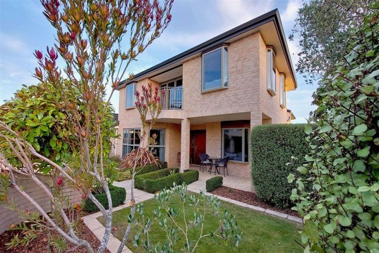 Photo of property in 27 Stableford Green, Burnside, Christchurch, 8053