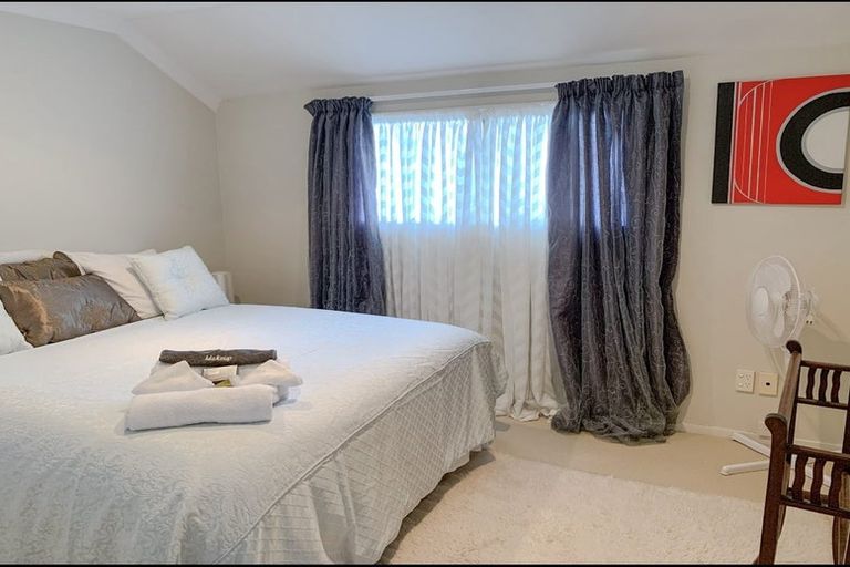 Photo of property in 106 Meadowland Drive, Somerville, Auckland, 2014