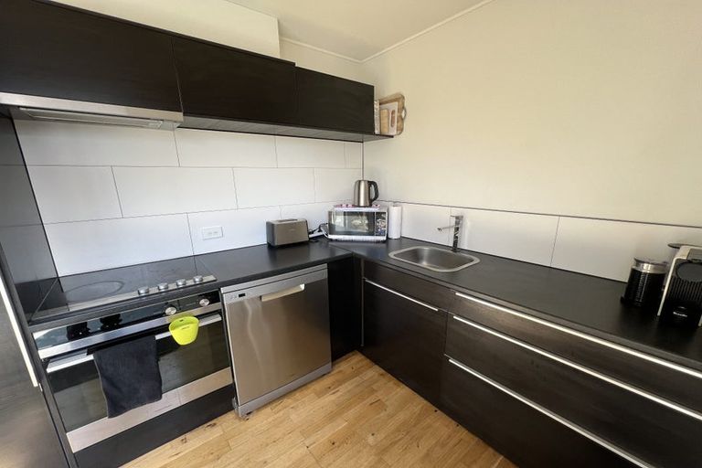 Photo of property in 28 Myles Way, Lower Shotover, Queenstown, 9304