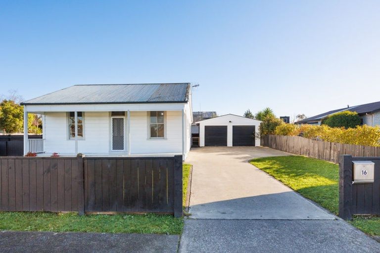 Photo of property in 16 Queen Street, Feilding, 4702