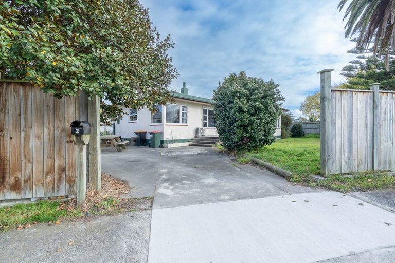 Photo of property in 2 Gloucester Street, Takaro, Palmerston North, 4412