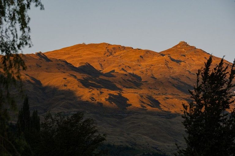 Photo of property in 17 Littles Road, Coronet Peak, Queenstown, 9371