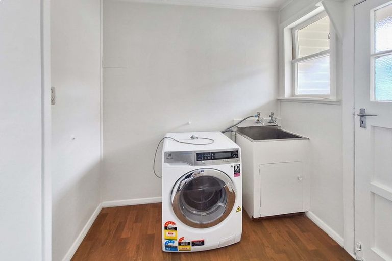 Photo of property in 121 Kowhai Street, Naenae, Lower Hutt, 5011