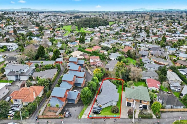 Photo of property in 191 Cambridge Road, Hillcrest, Hamilton, 3216