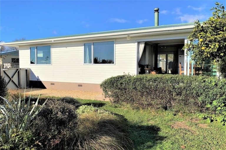 Photo of property in 670 Abel Tasman Drive, Clifton, Takaka, 7183