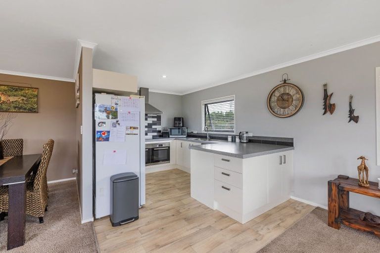Photo of property in 94 James Line, Kelvin Grove, Palmerston North, 4414