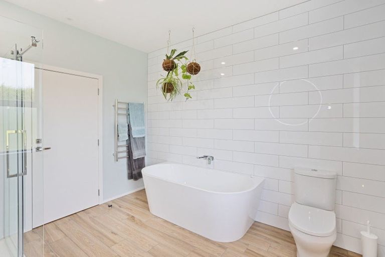 Photo of property in 124 Fairweather Road, Mill Road, Invercargill, 9872