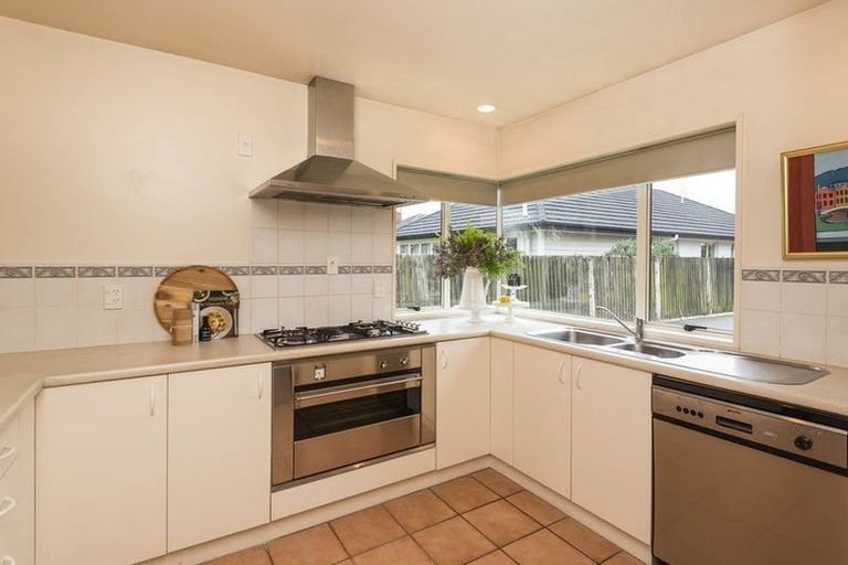 Photo of property in 9a Shaftesbury Street, Avonhead, Christchurch, 8042