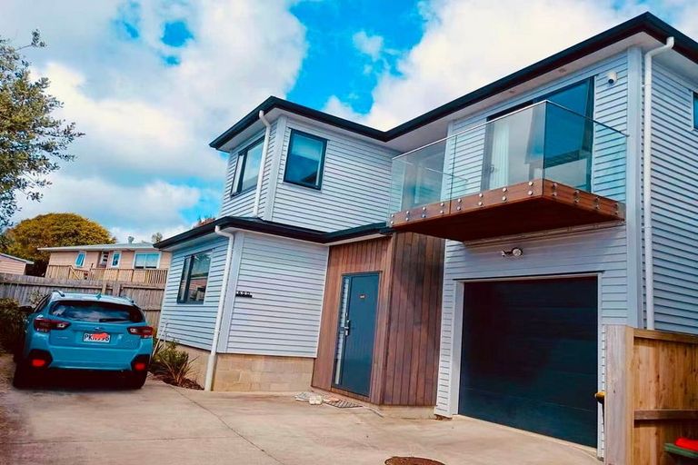 Photo of property in 60d Bay Street, Red Beach, 0932