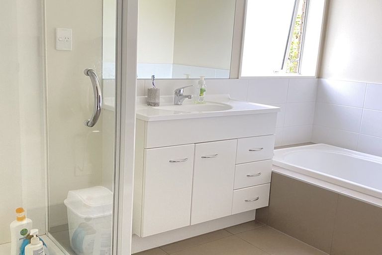 Photo of property in 9 Bonny Crescent, Massey, Auckland, 0614