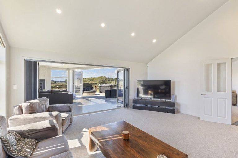 Photo of property in 139 Manutahi Road, Tarurutangi, New Plymouth, 4372